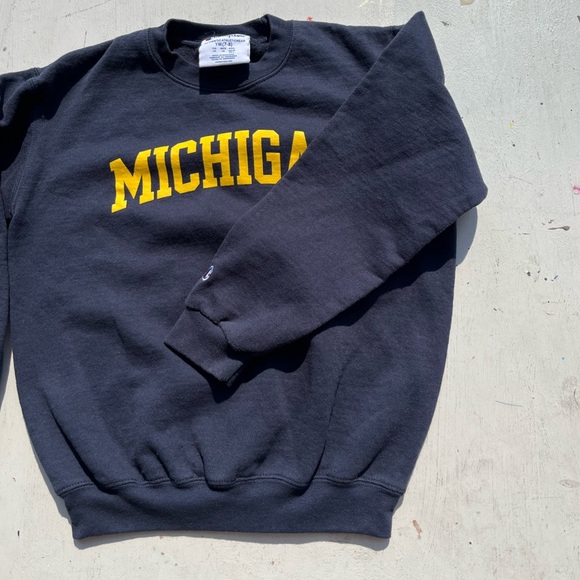 Kid's Champion Sweatshirt Blue Michigan M College Active Gym NCAA Youth School - Picture 6 of 11